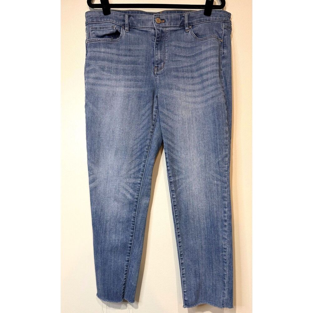 White House Black Market Everyday Girlfriend Jeans Womens 14 Raw Hem